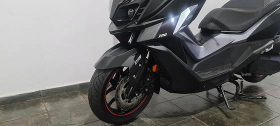 DAFRA CRUISYM 300 DAFRA CRUISYM 300